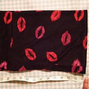 Lips Scarf
